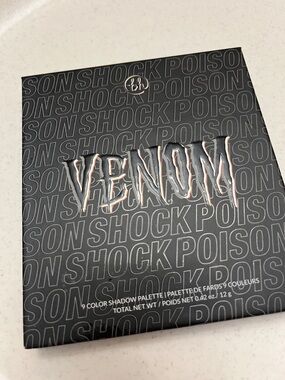 BH Cosmetics Venom Poison Shock Eyeshadow Palette - Black
